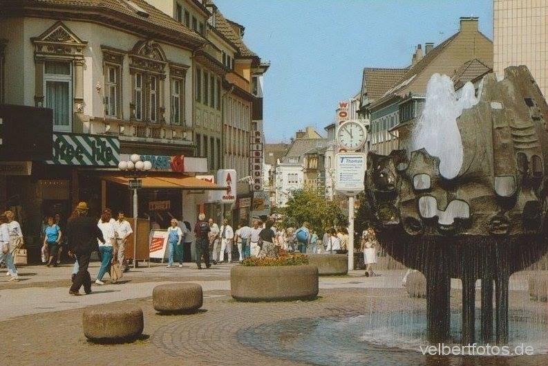 Münzbrunnen in Fussgängerzone