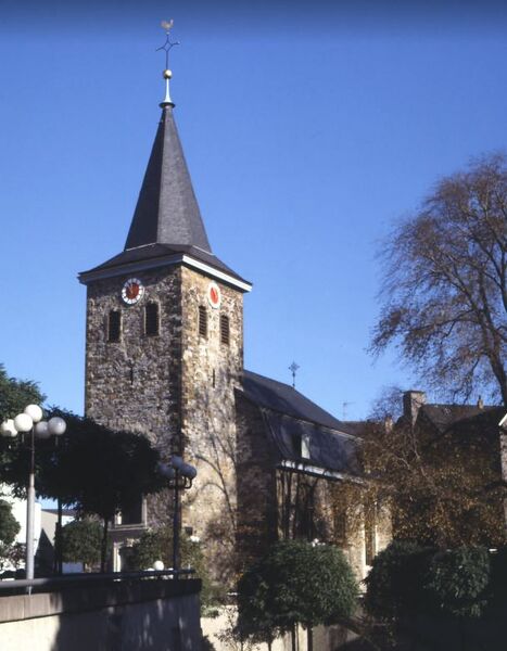 Datei:Alte Kirche.jpg